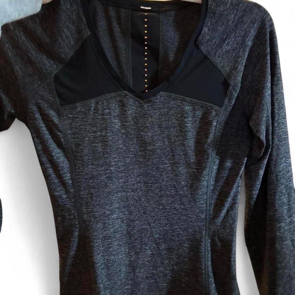 Lululemon Long Sleeve Performance Top — Heathered Dark Gray Size 4 - Picture 5 of 5